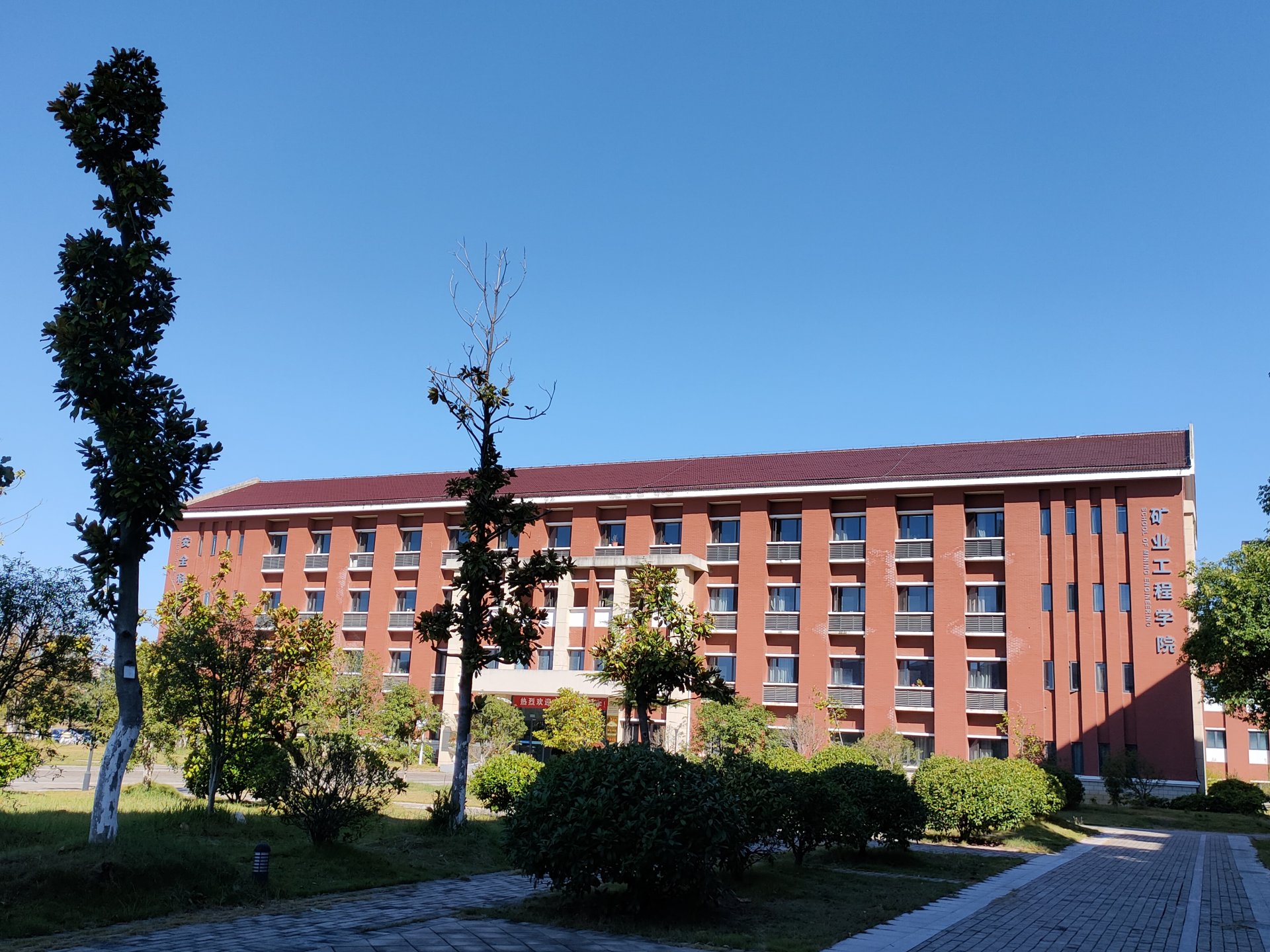 建议先扫读标题与摘要